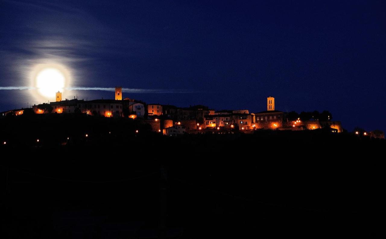 Le Logge Casa Vacanze Montepescali 外观 照片