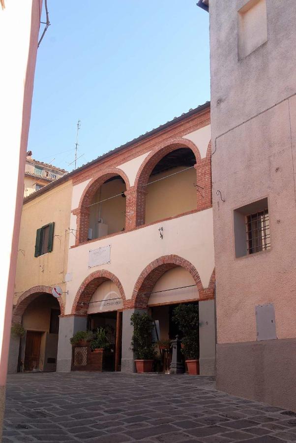 Le Logge Casa Vacanze Montepescali 外观 照片